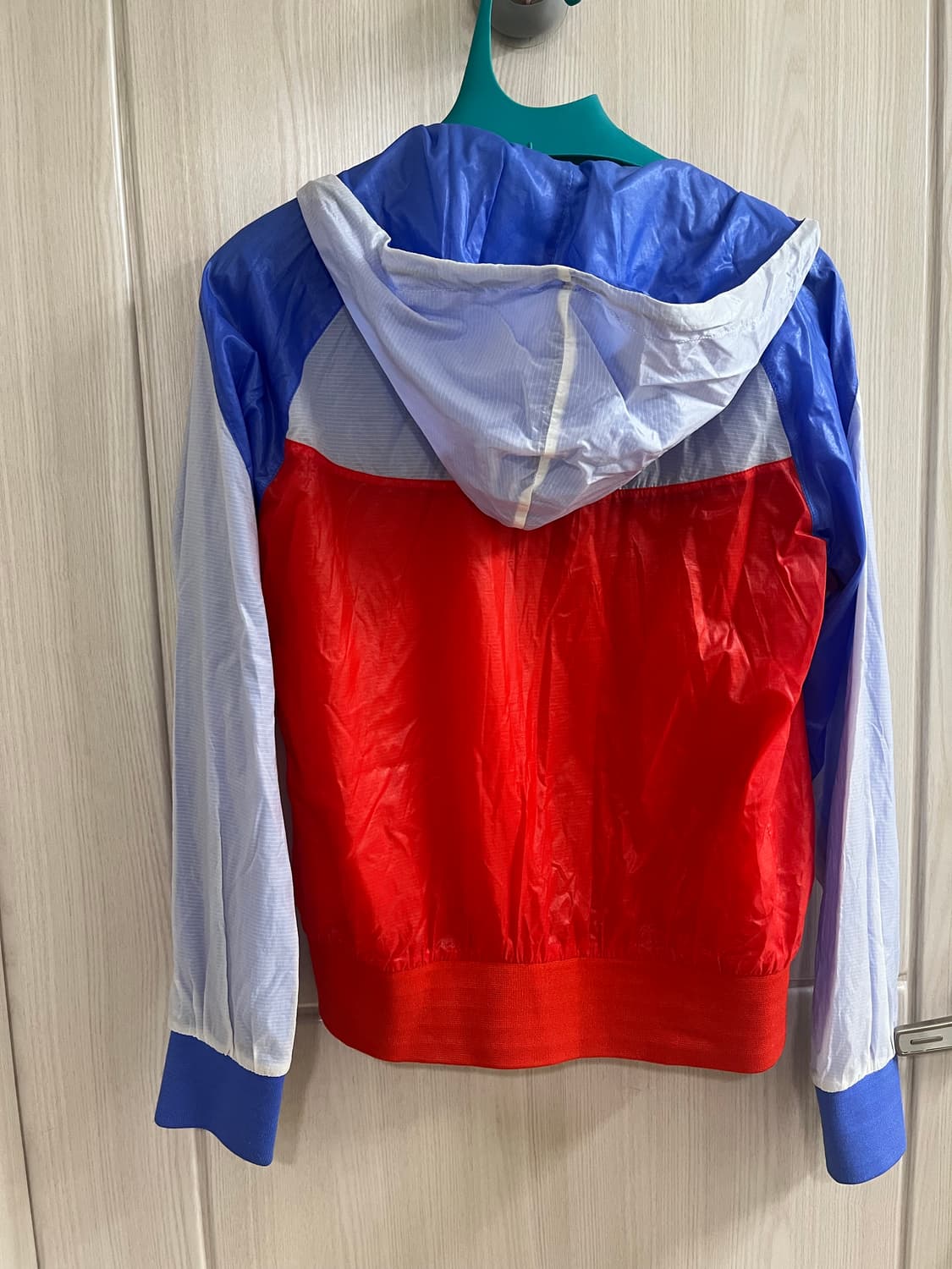 나이키 여성 바람막이 M 상품이미지2