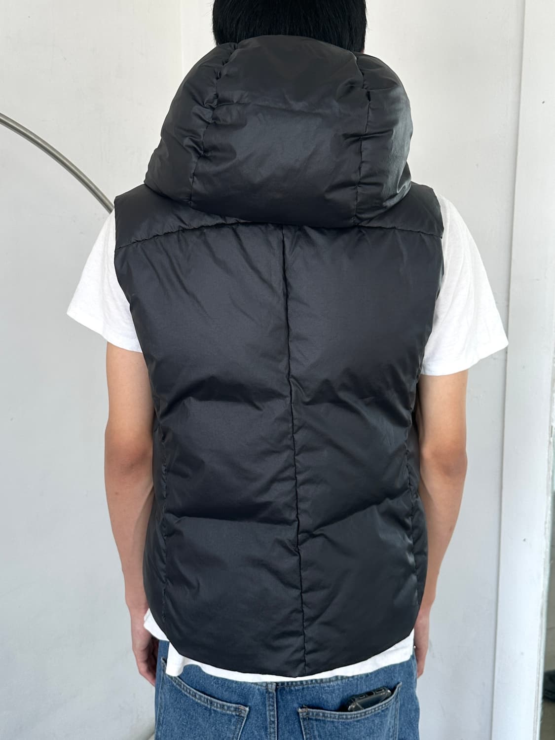 어태치먼트 비대칭 패딩 베스트 상품이미지3