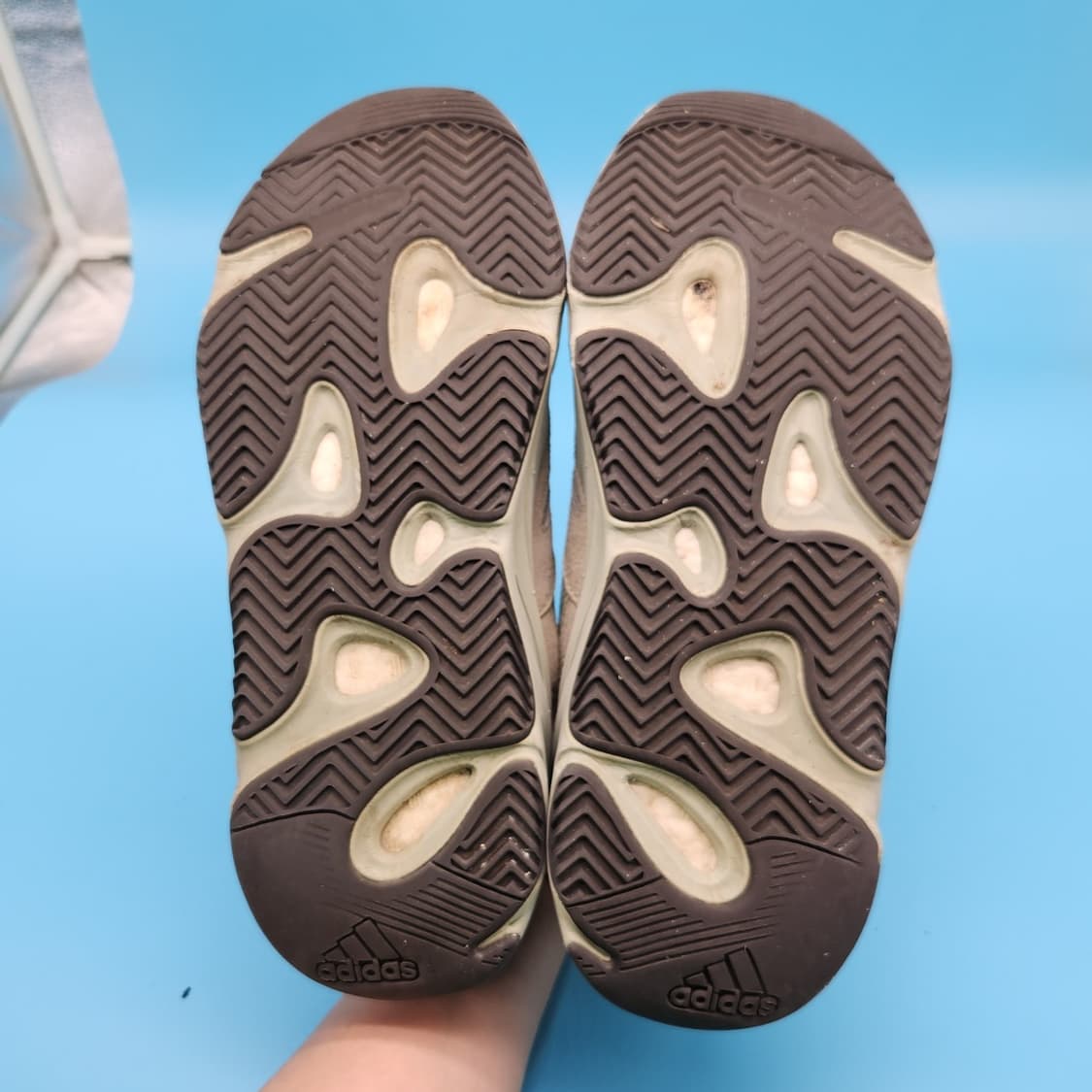 oo 아디다스 이지부스트700 솔트 남성운동화270  상품이미지3