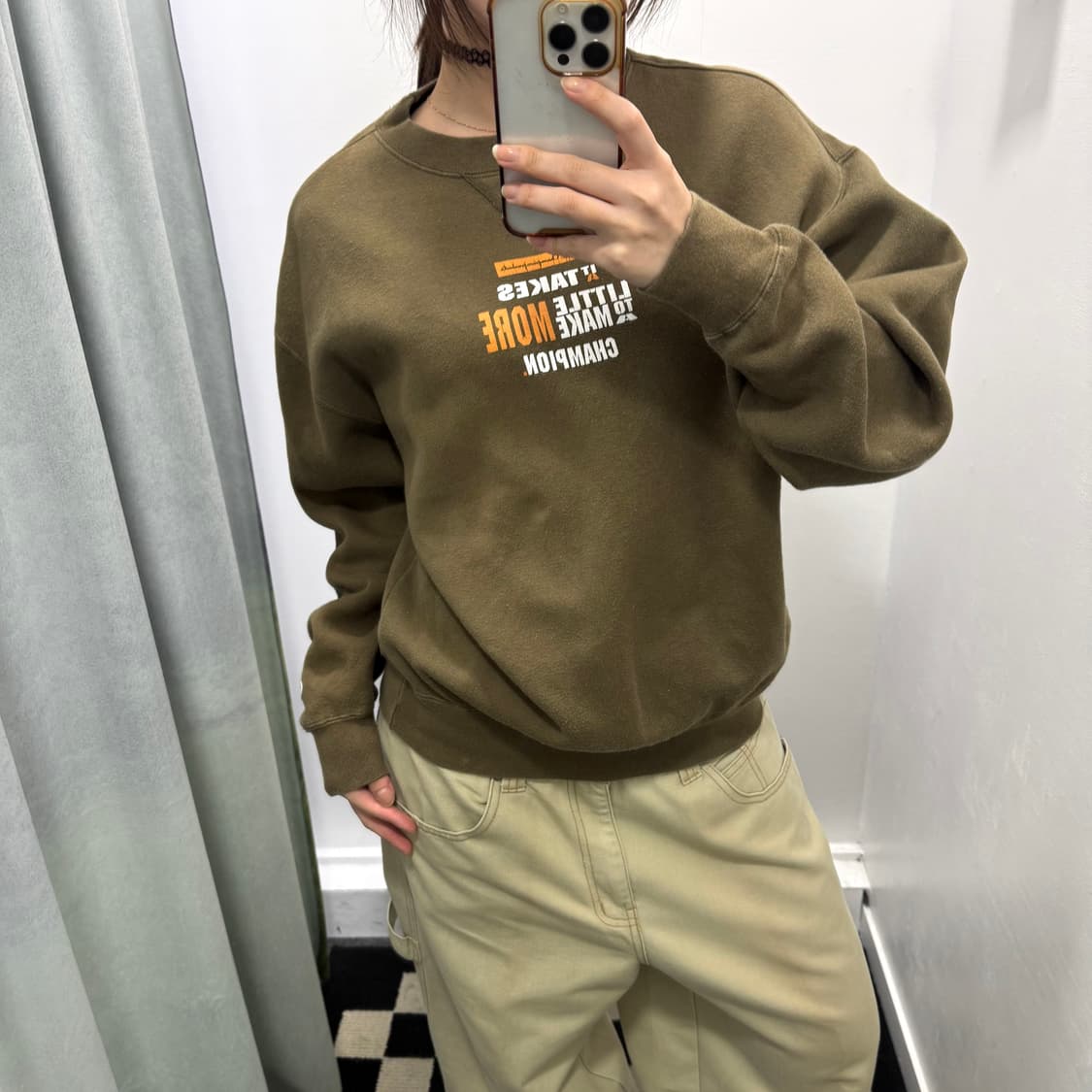 챔피온 카키 스웻셔츠 상품이미지1