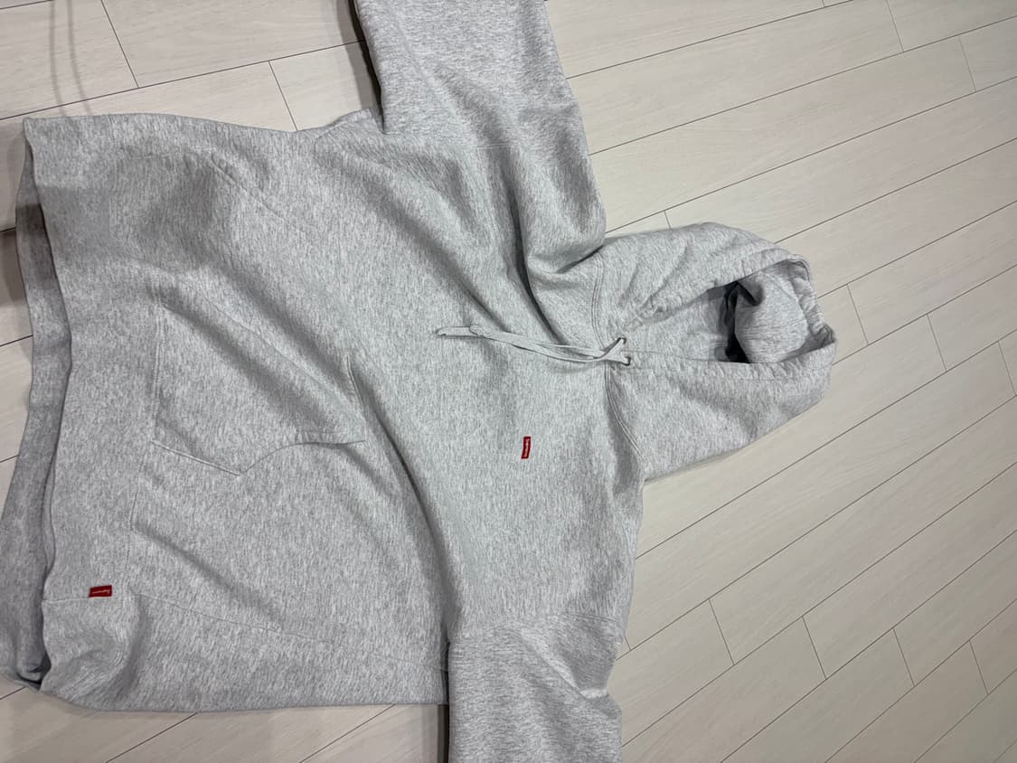 24 SS 슈프림 스몰 박스 후디드 스웻셔츠 XL 팝니다. 상품이미지3