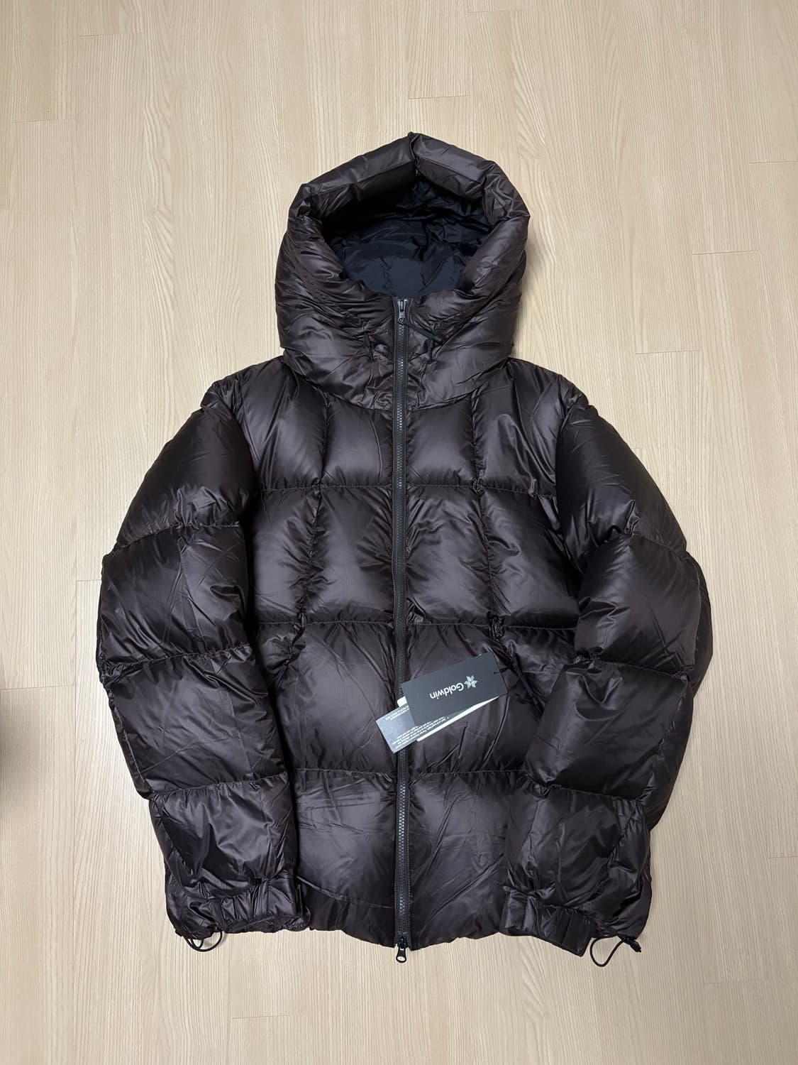 골드윈 퍼텍스퀀텀 25fw 딥브라운 4사이즈 팝니다 상품이미지1