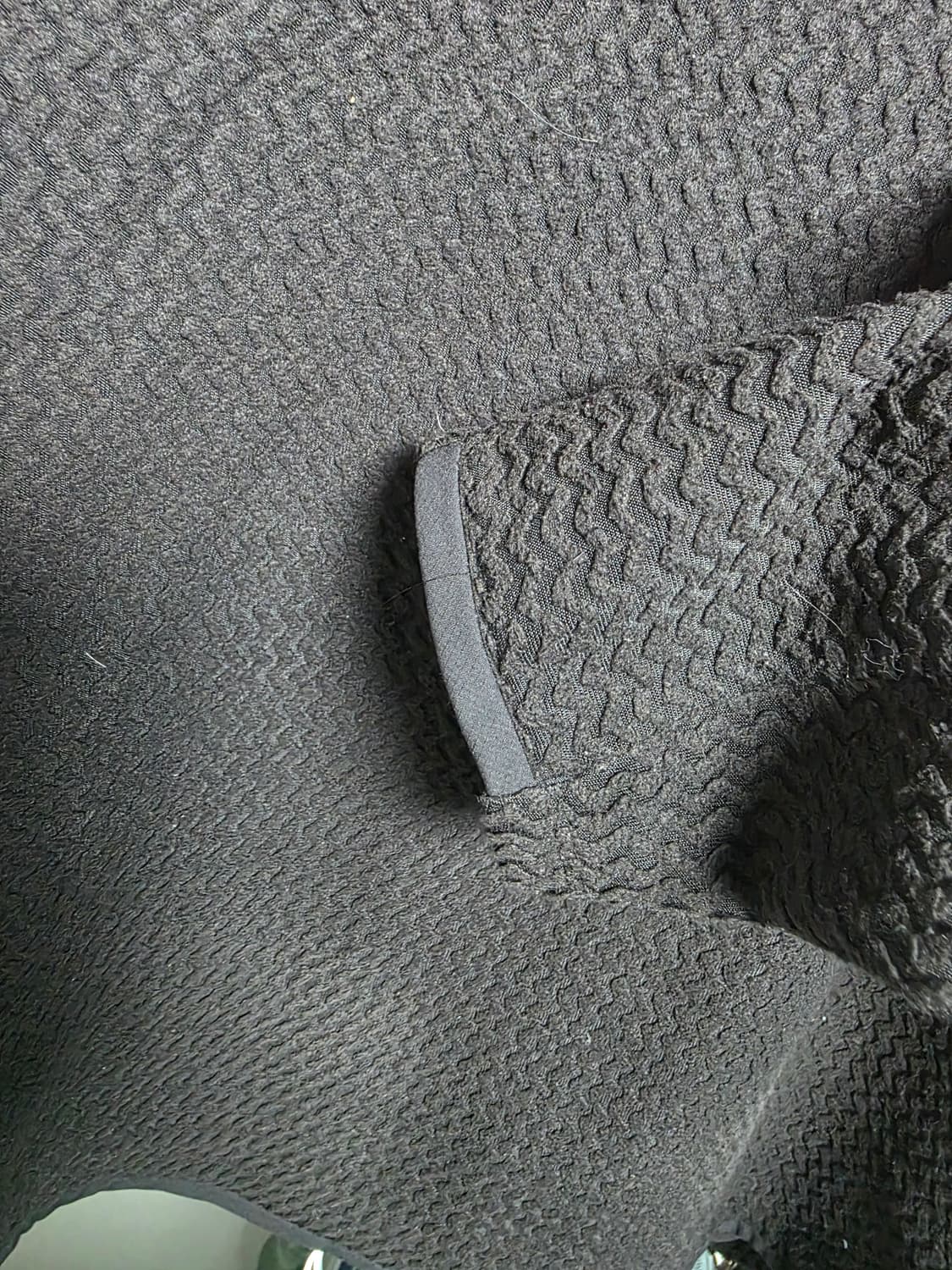 파타고니아 R1 에어 풀집 후디  블랙 [L] 상품이미지4