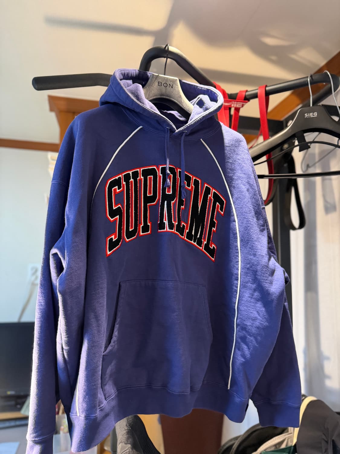 슈프림 [민트급,정품] 박시 파이핑 후드티 (시세 45만) 상품이미지1