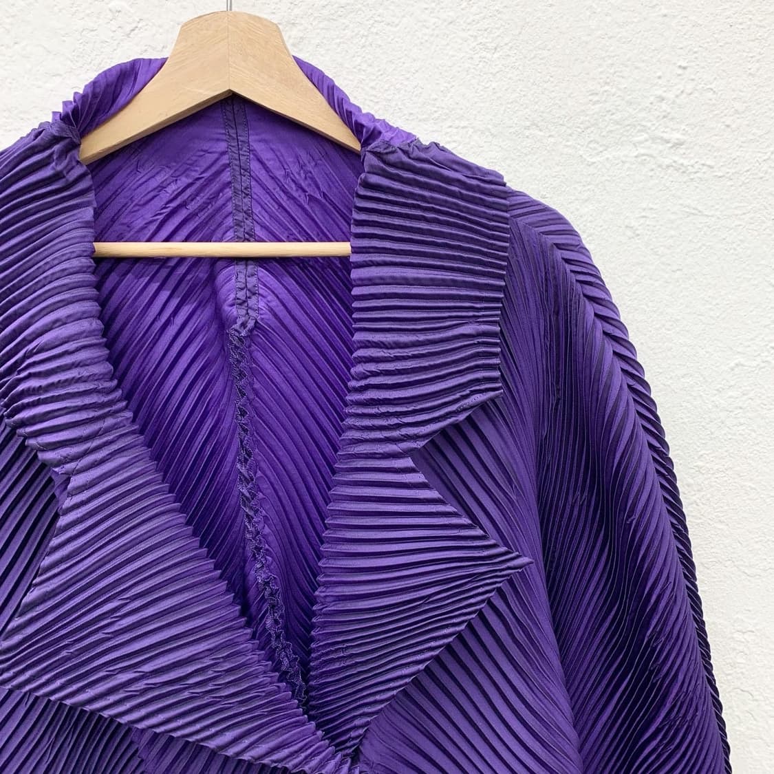 이세이 미야케 퍼플 플리츠 더블 코트 상품이미지4