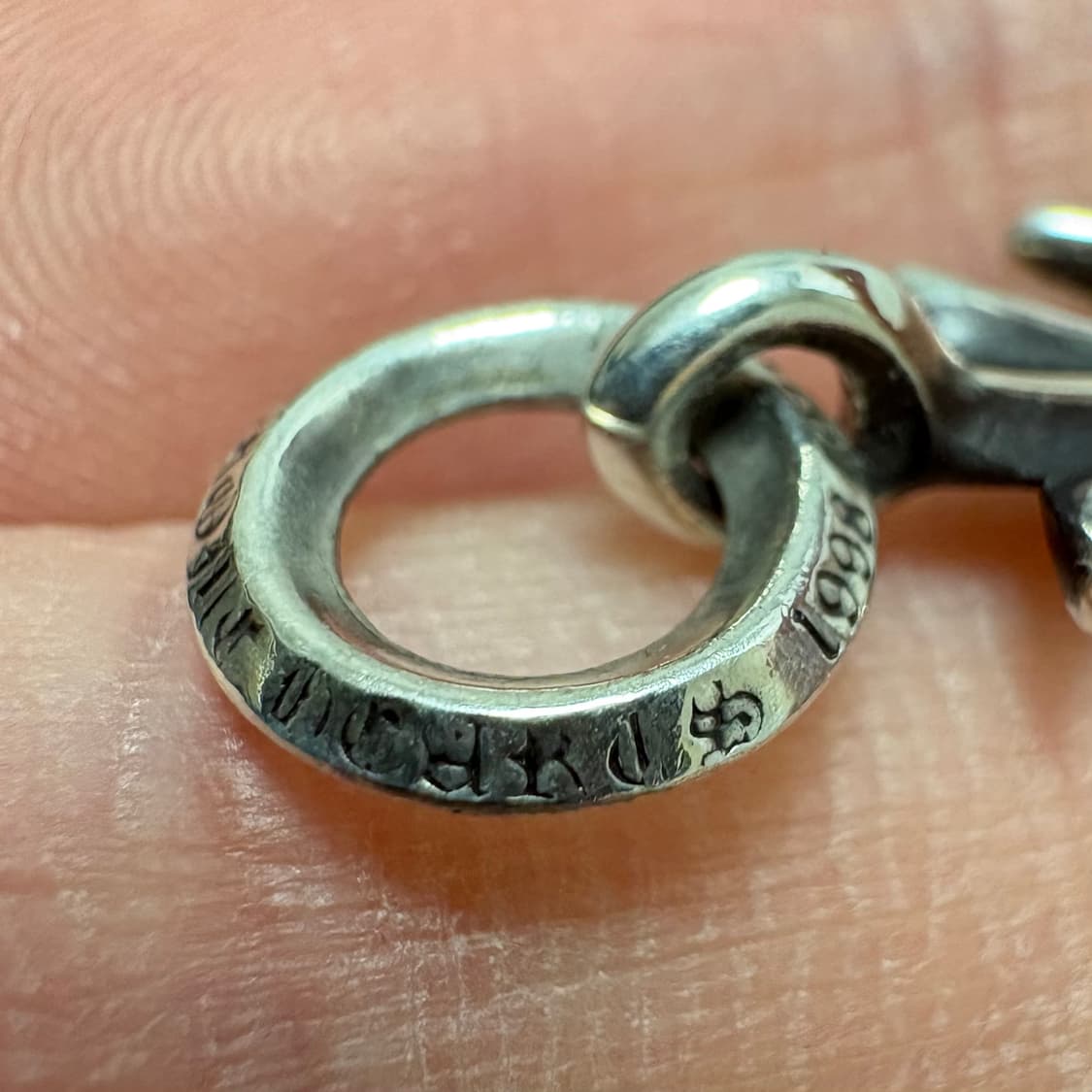 크롬하츠 타이니 크로스 펜던트 상품이미지5