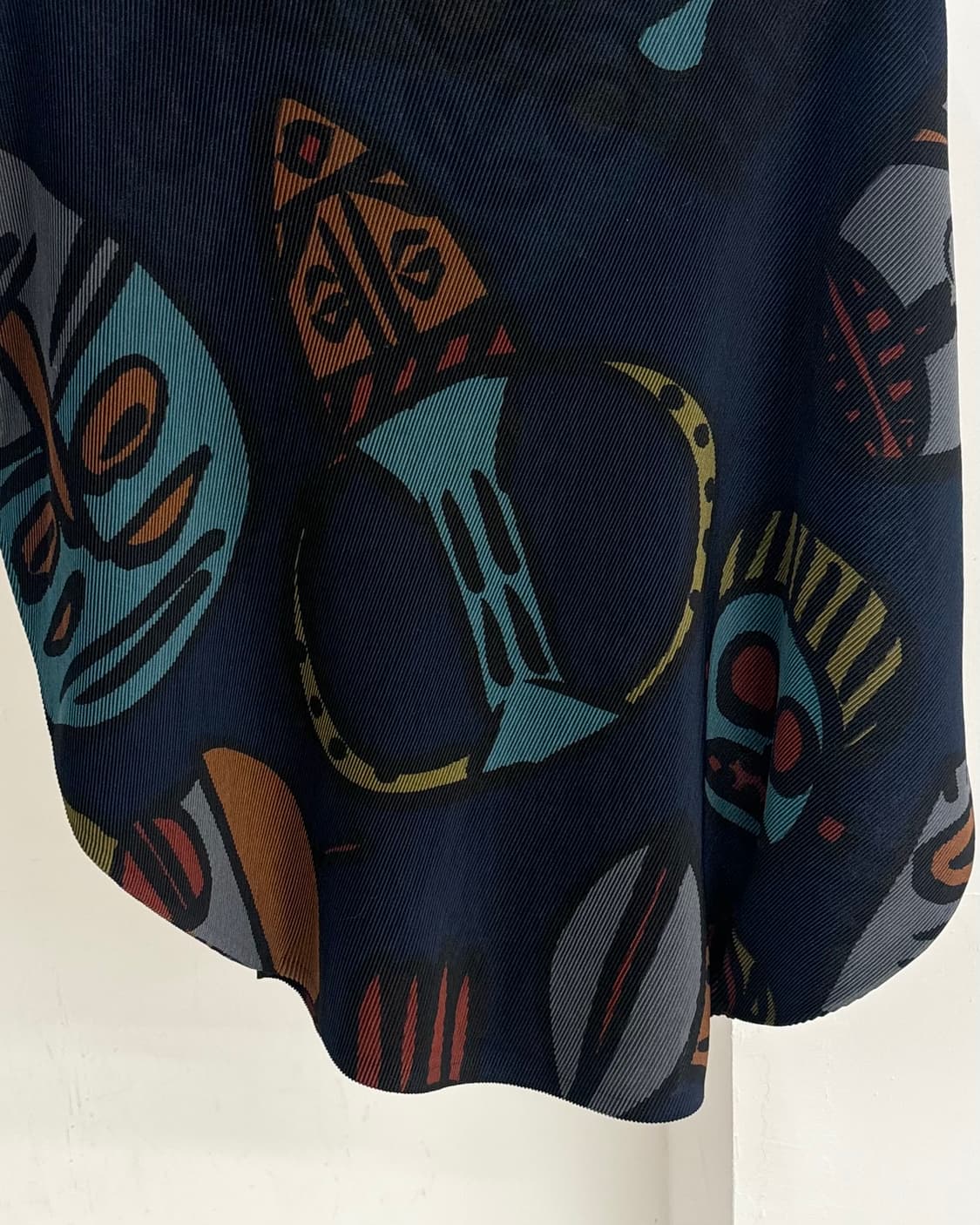 플리츠 플리즈 빈티지 마스크 패턴 플리츠 탑 상품이미지5