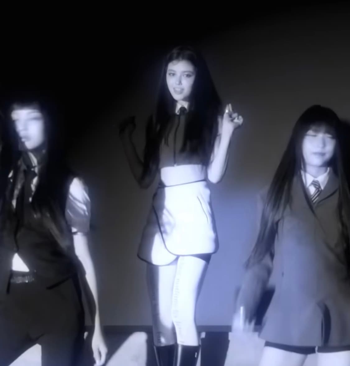 hyein seo 혜인서 스쿠바 스커트 화이트 1 상품이미지1