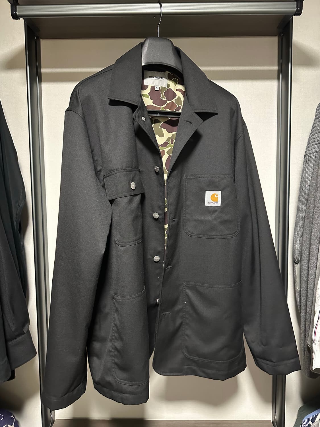 칼하트 사틴 자켓  상품이미지1