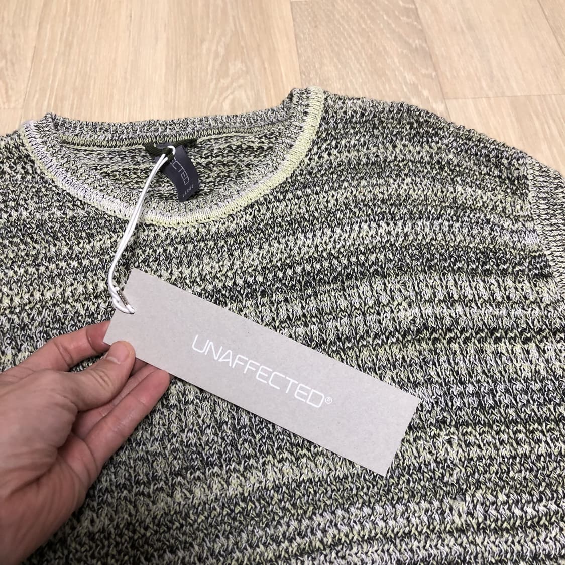 (L) 새상품 언어펙티드 UNAFFECTED 니트 베스트 라임 상품이미지3