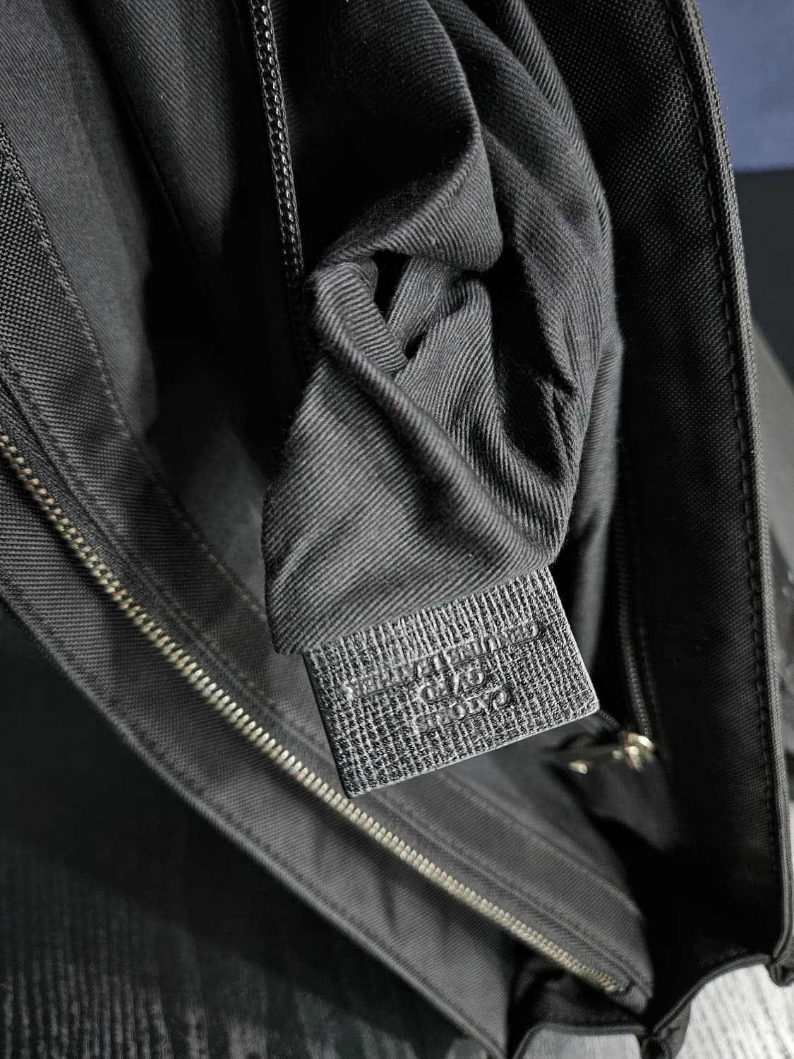 발리 페브릭 블랙 남성 서류가방 크로스백  상품이미지10