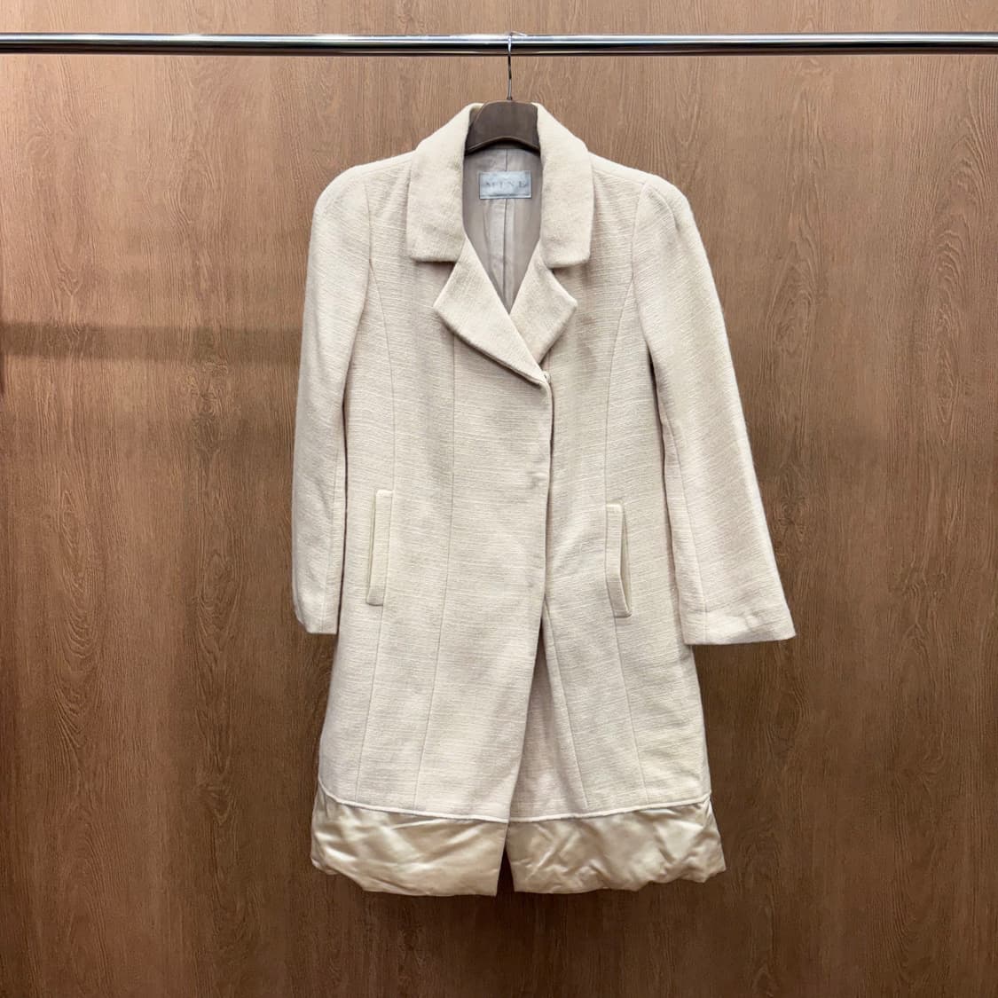 마인 울 블렌드 롱 코트 밑단 패딩 믹스 사이드 포켓 디테일 크림 베이지 상품이미지2