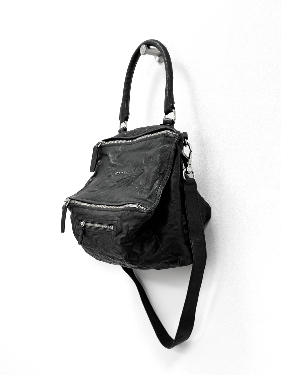 지방시 판도라 미디움 블랙 링클 레더 숄더백 상품이미지2