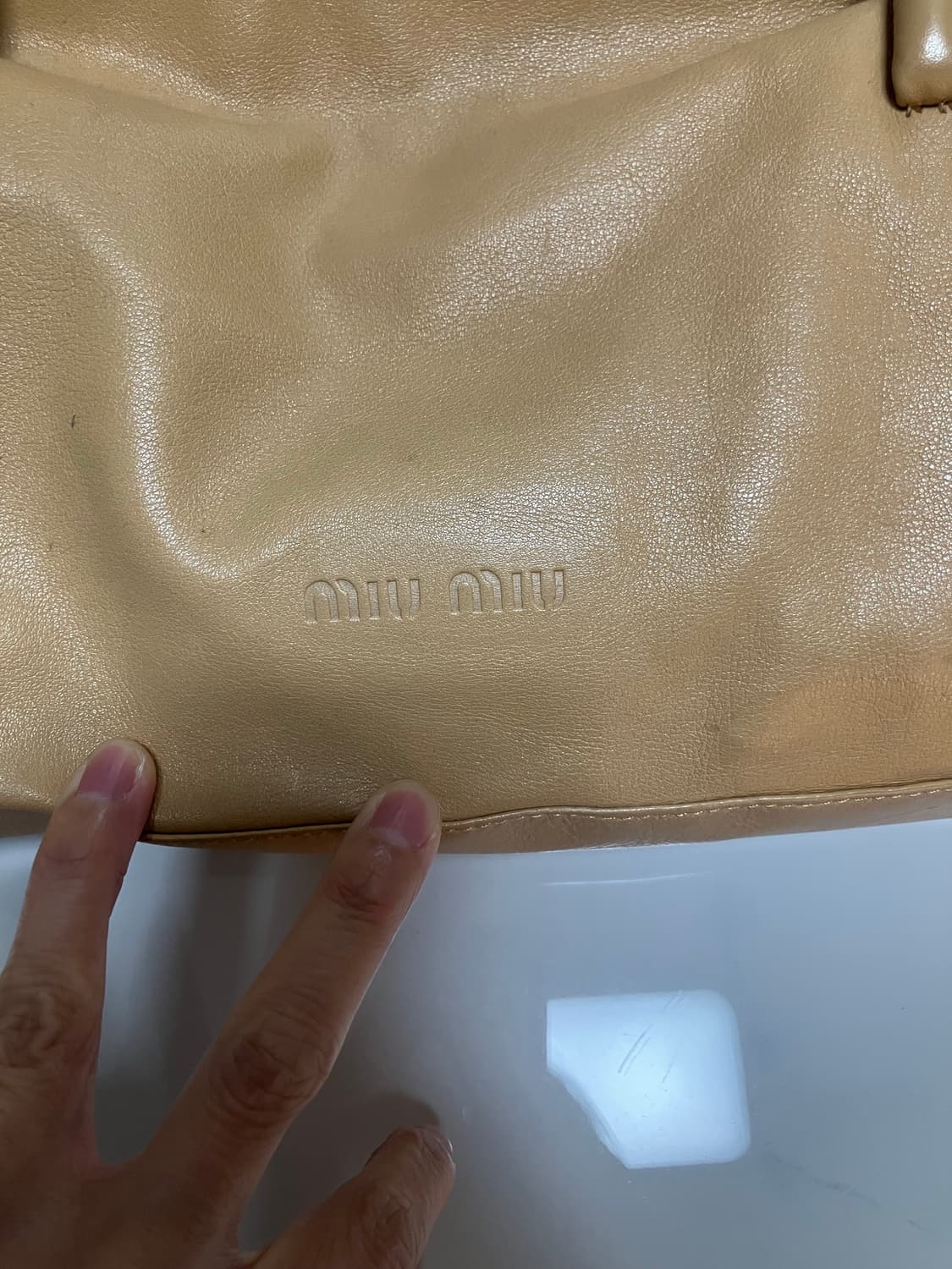 미우미우 버터색 베이지 가죽 숄더백 빈티지 상품이미지3