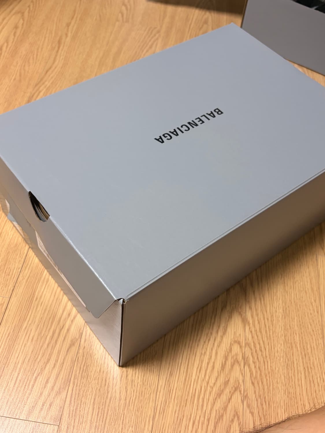 발렌시아사 스테플러 팝니다.(40사이즈) 상품이미지4