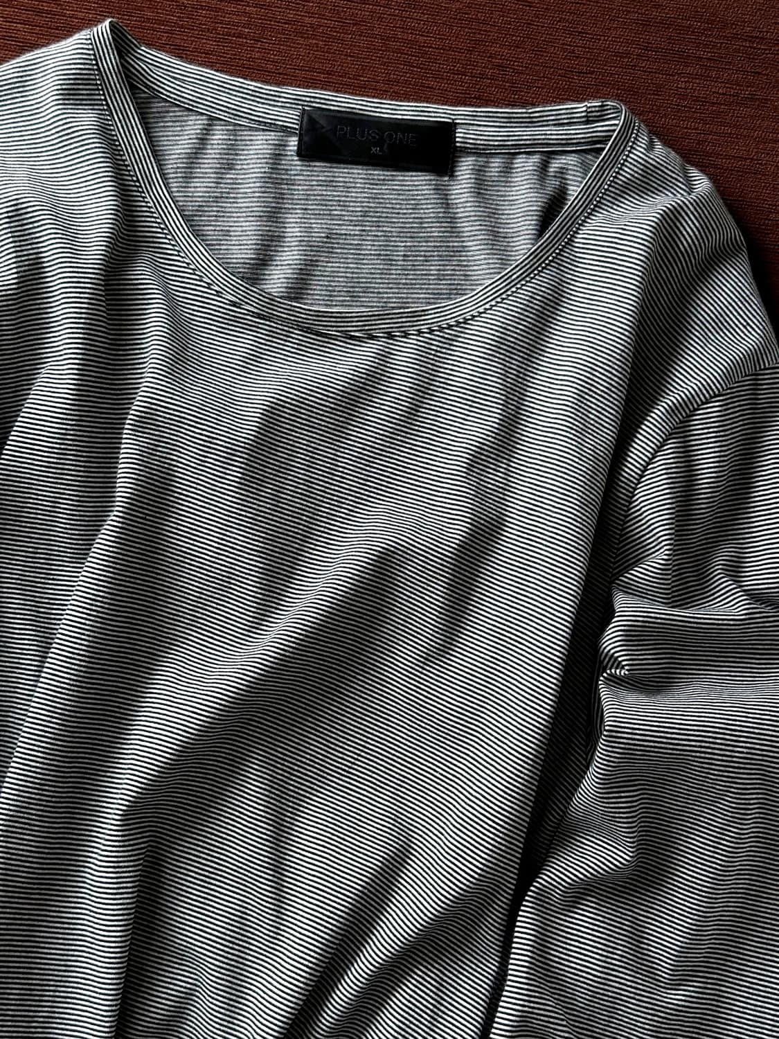 Narrow stripe design L/S top 상품이미지1