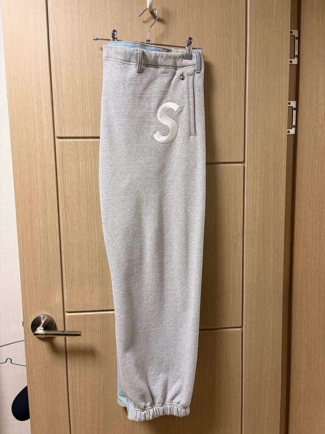 슈프림 블레스 스웨트팬츠 s/m 상품이미지1