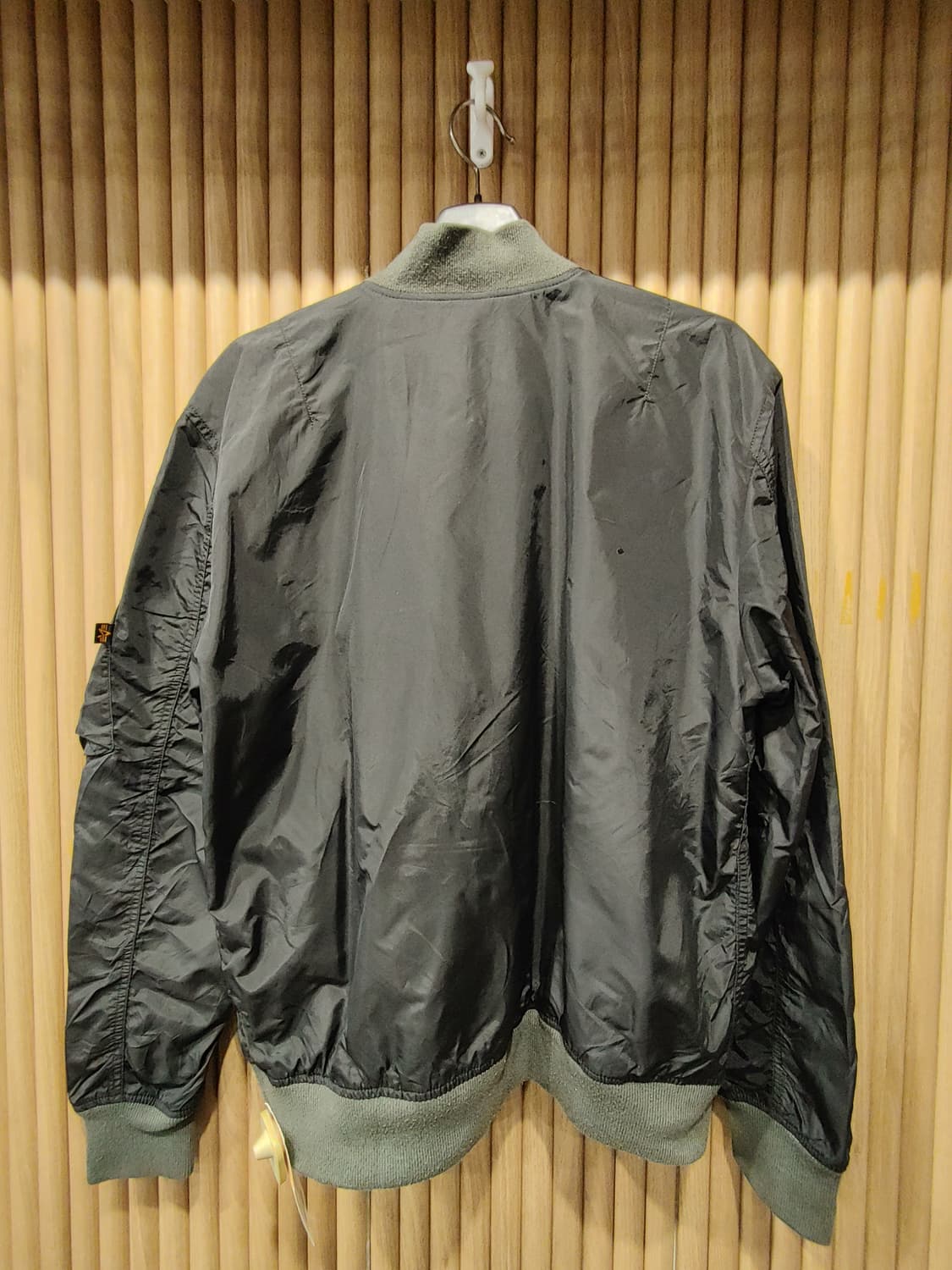무배) 알파 인더스트리 나일론 봄버 자켓 - XL 상품이미지8