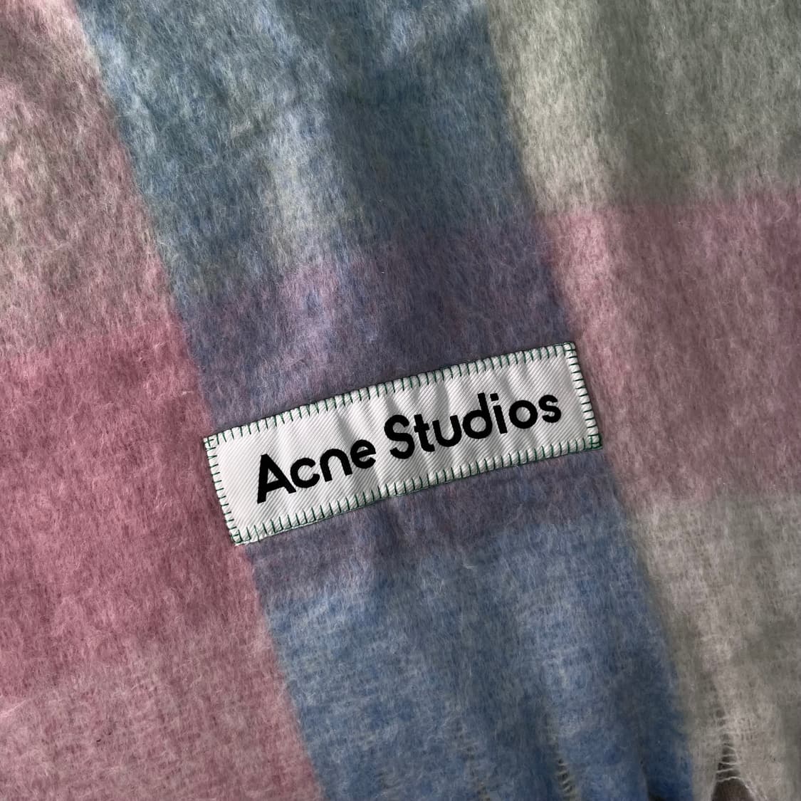 아크네스튜디오 모헤어 머플러 상품이미지3