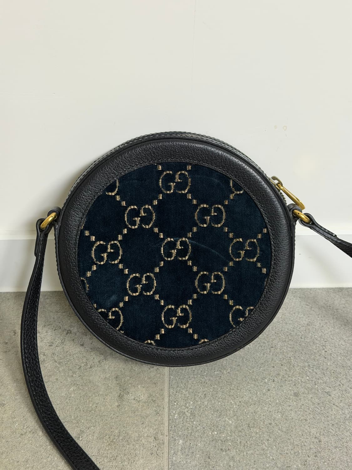 구찌 GG 탬버린백 벨벳 크로스백 상품이미지3