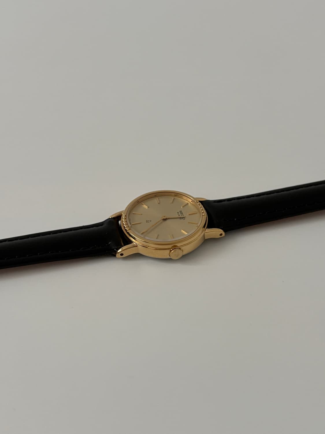80s sunburst dial gold ladies quartz 상품이미지5