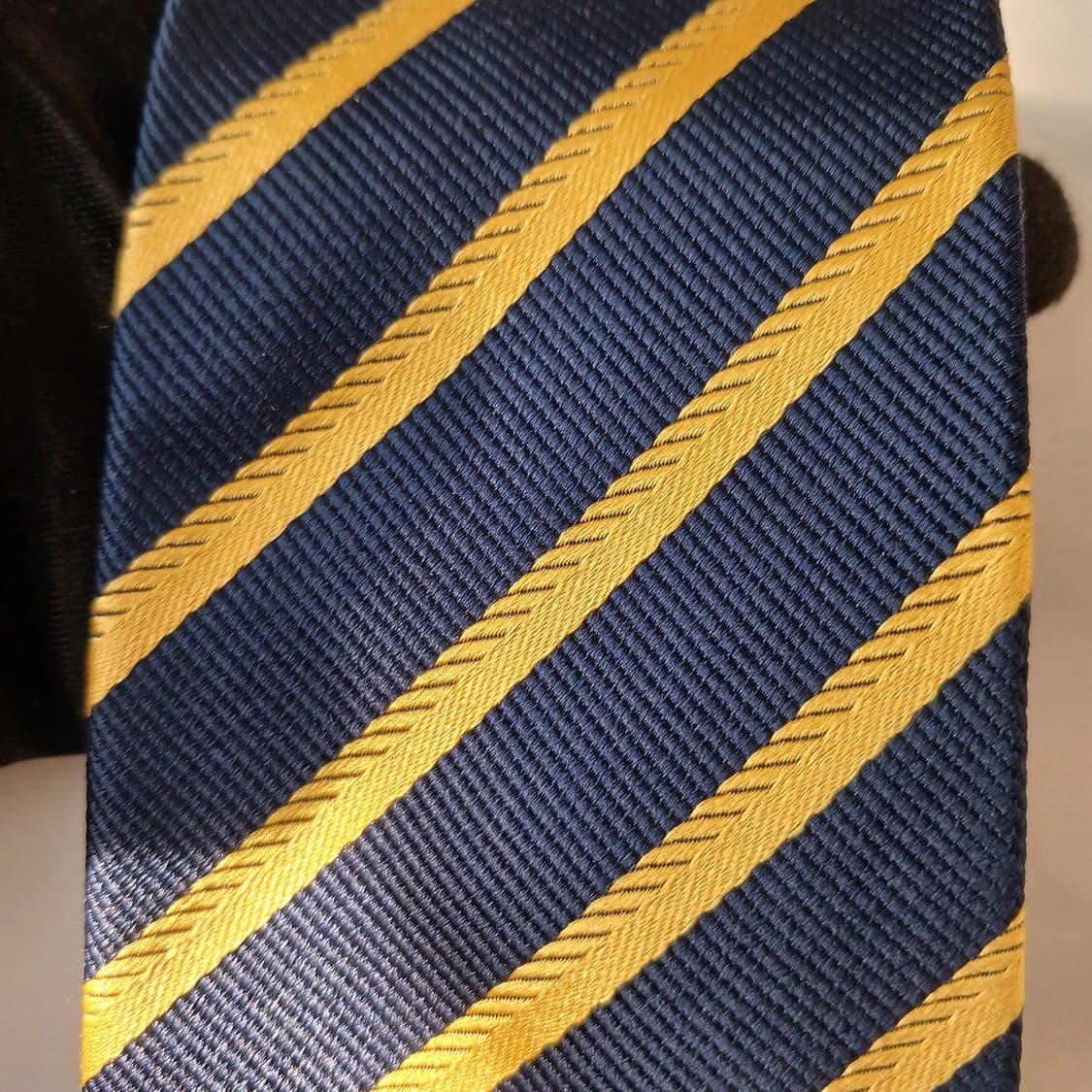 닥스 실크 네이비 스트라이프 넥타이 8.2cm A+등급 A18948
 상품이미지5