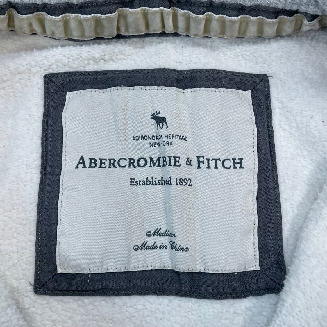 아베크롬비 스펠 로고 후드집업 아이보리 상품이미지4