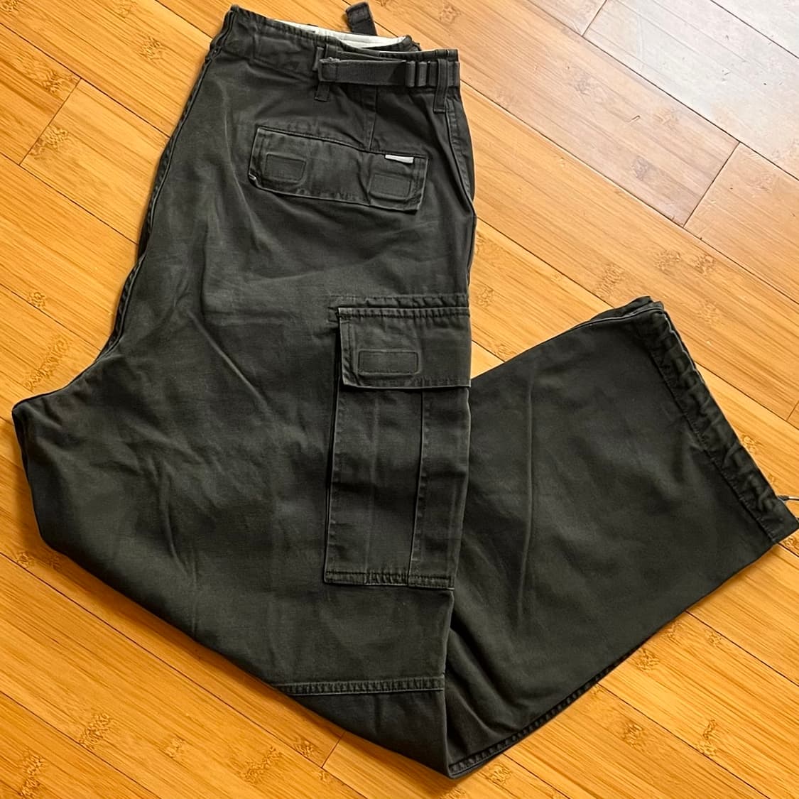 에스피오나지 챠콜 카고팬츠 SIZE L 상품이미지1