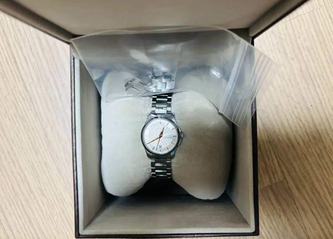 구찌 126.5 골드핸즈 스틸 28MM 쿼츠 시계 상품이미지1