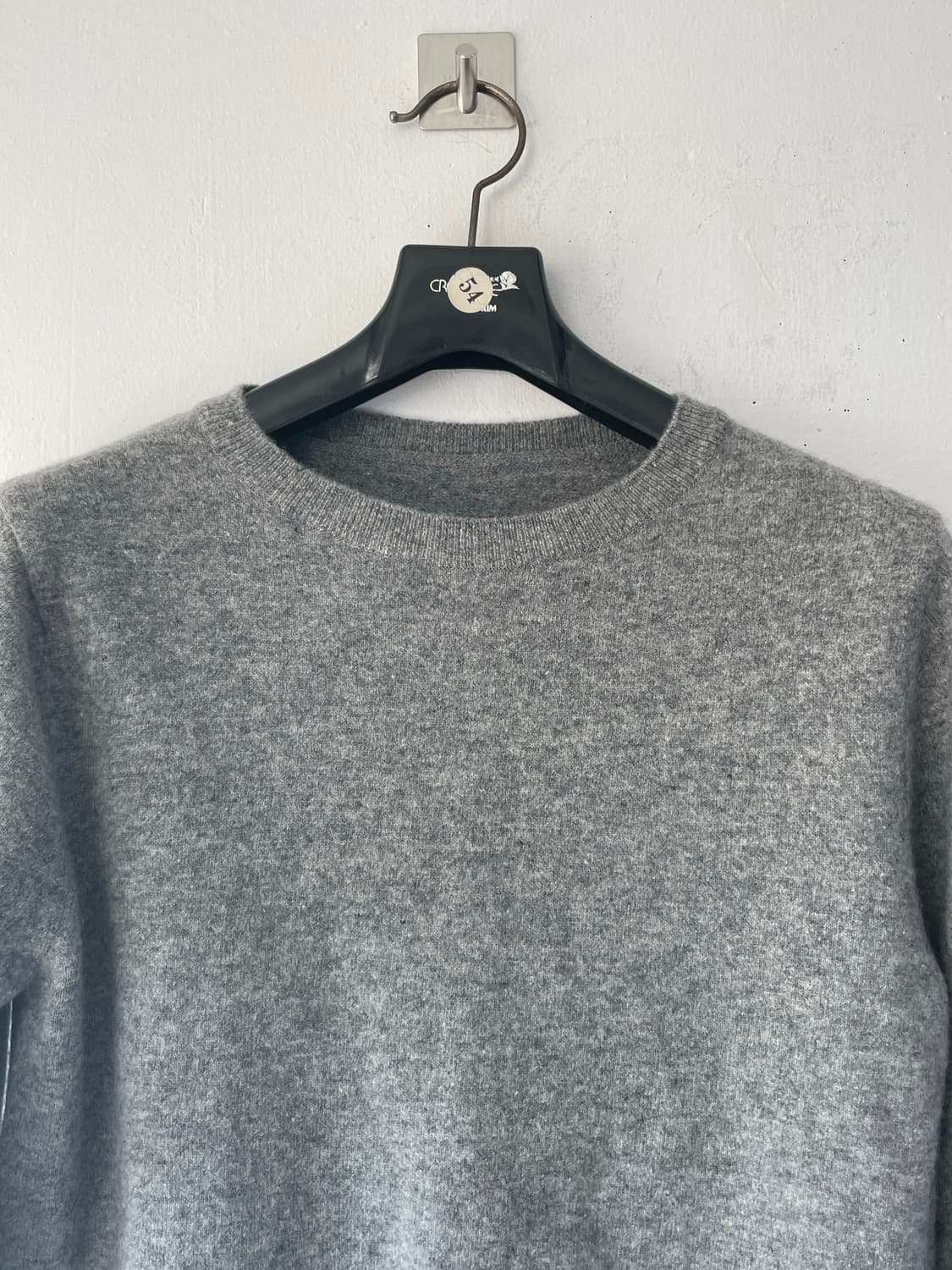 서브셋 프리미엄 라운드넥 울캐시 니트 그레이 새상품 상품이미지2