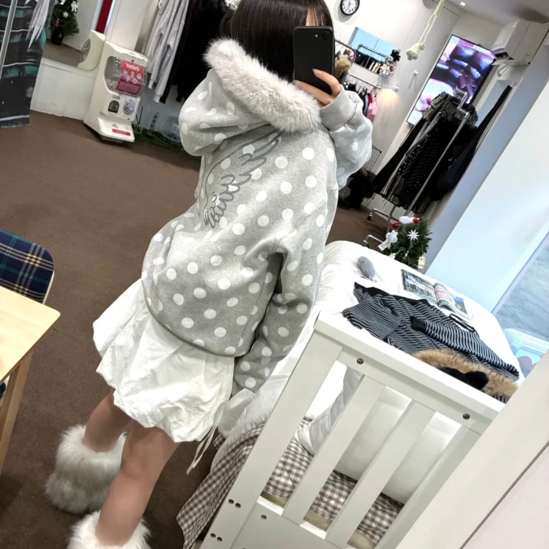 잇자바이브 도트 퍼 후드집업 DOT WINGS FUR HOODIE ZIP 상품이미지2