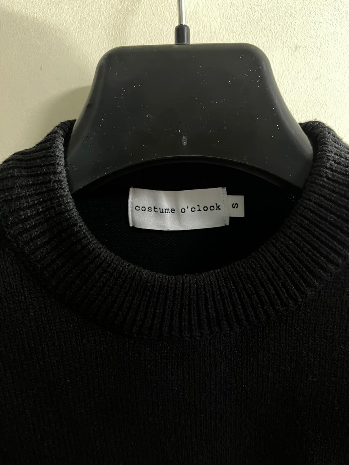 커스텀 어클락 블랙 니트 상품이미지2