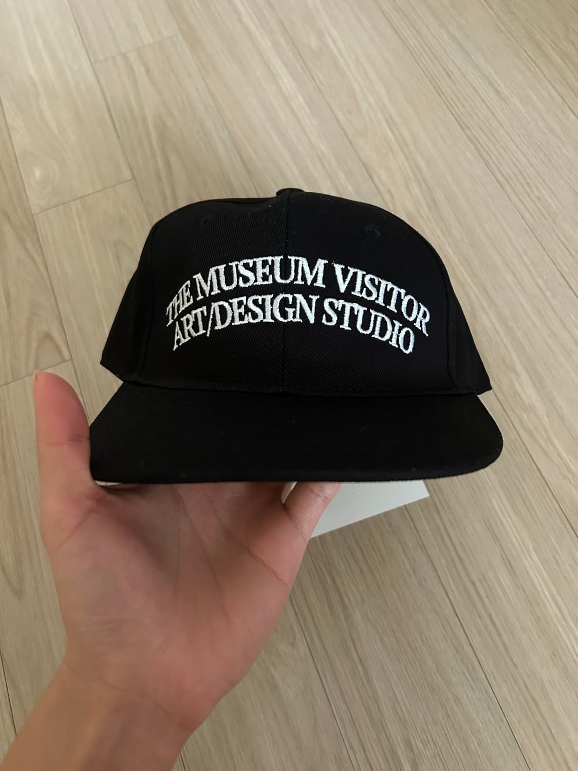 더뮤지엄비지터 RABBIT EMBROIDERY CAP 블랙 상품이미지5