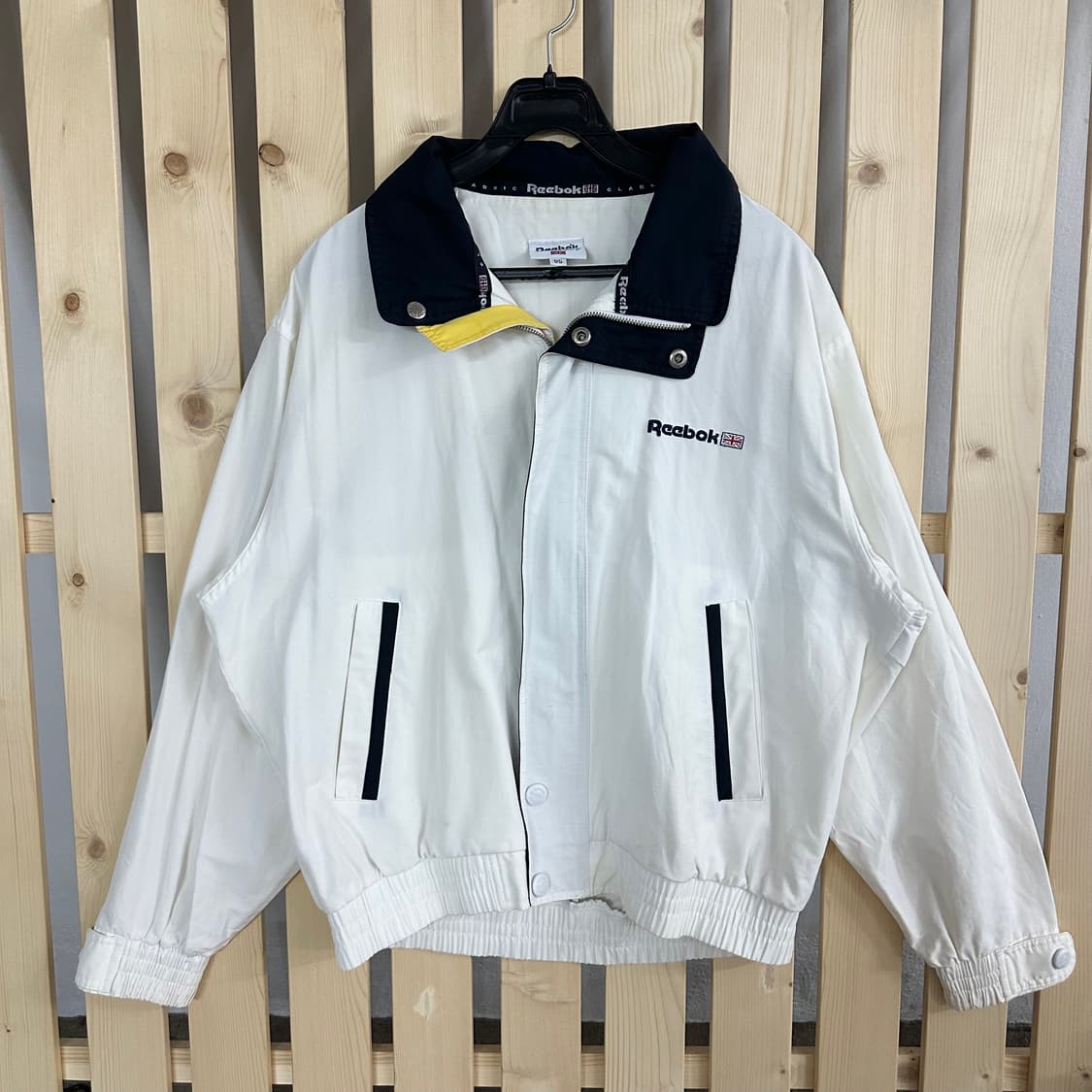 (M) 리복 올드스쿨 화이트 바람막이 자켓 상품이미지1