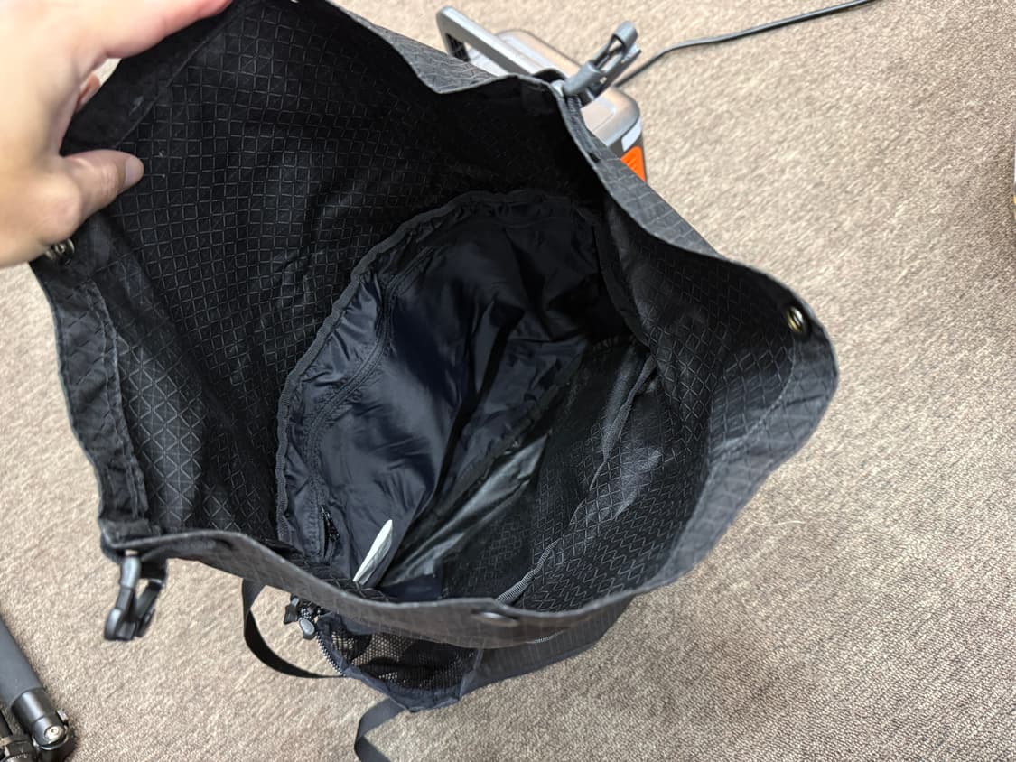 케일 롤탑 크로스백 팝니다 상품이미지6