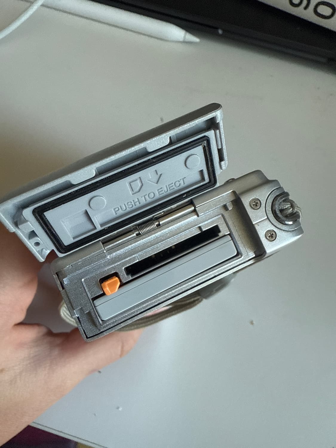 2005년에 니콘에서 출시한 쿨픽스 S2입니다 상품이미지6