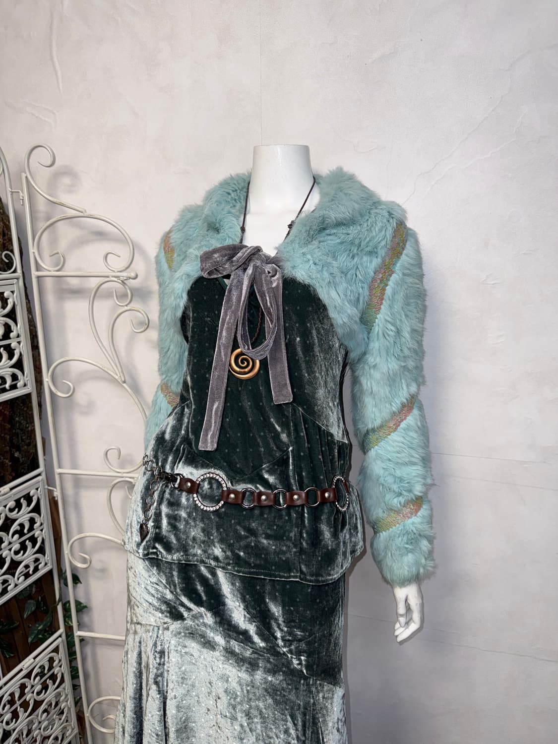 Mint rabbit fur spangled crop bolero jk 상품이미지5