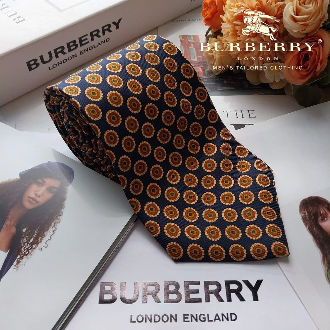 버버리 실크 네이비 플라워 패턴 넥타이 9.8cm A+등급 K2569
 상품이미지2