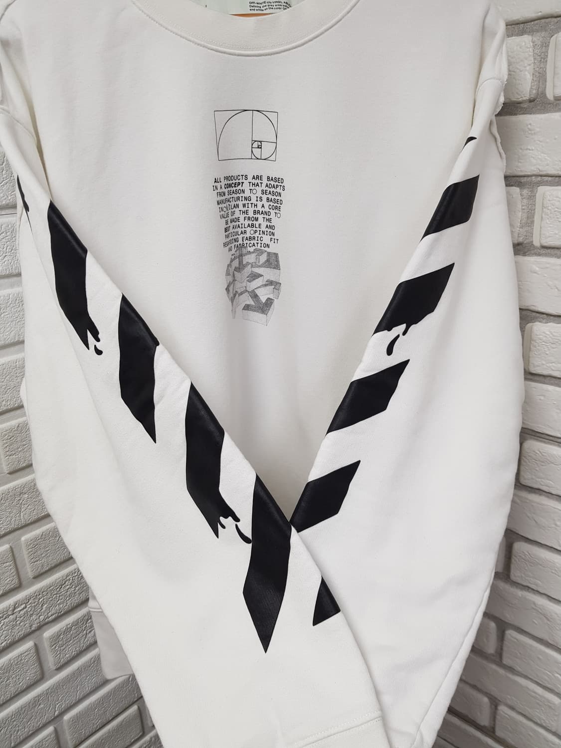 [L/100~105] 오프화이트 애로우 기모맨투맨 화이트 상품이미지4