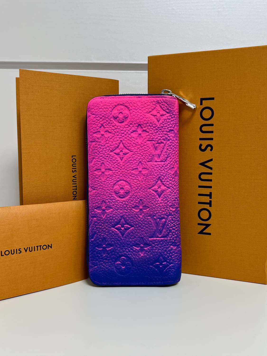 [정품] 루이비통 토뤼옹 한정판 지퍼 장지갑 상품이미지2