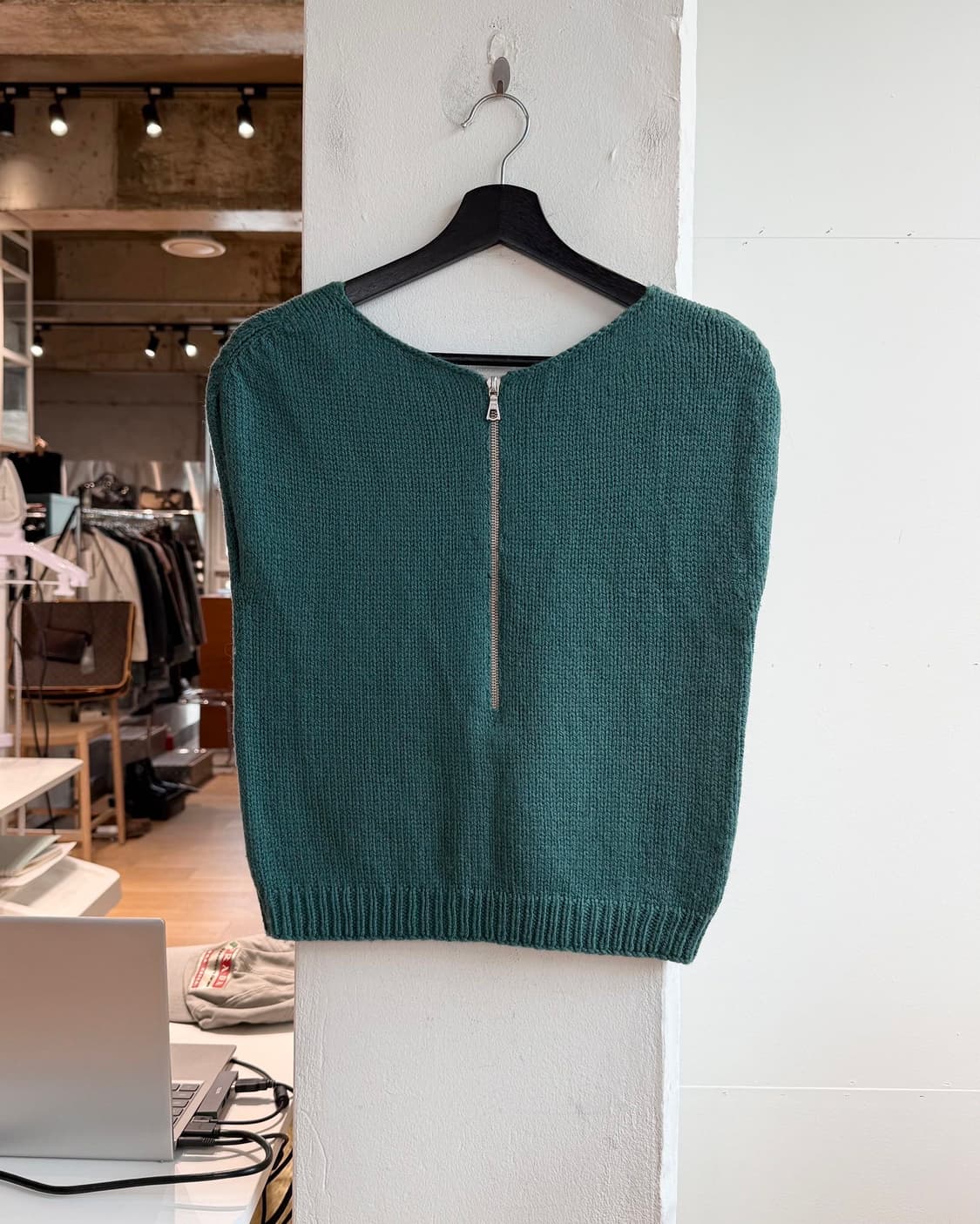 드리스 반 노튼 그린블루 메리노 울 백 지퍼 니트 베스트 상품이미지7