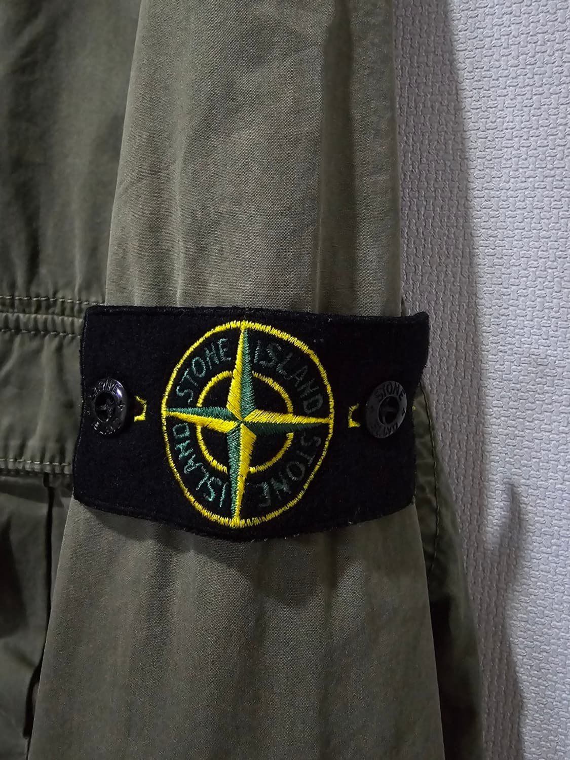 정품 스톤아일랜드 올드이펙트 카키 오버셔츠 자켓 100 / L 상품이미지3