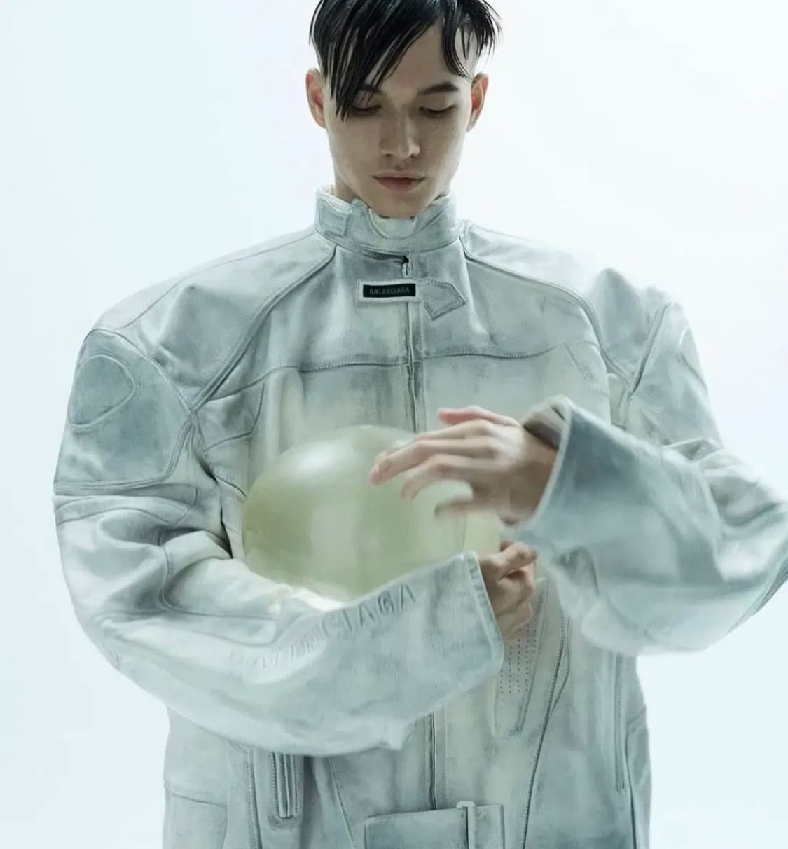 [1]발렌시아가 화이트 레더 바이커 자켓 상품이미지4