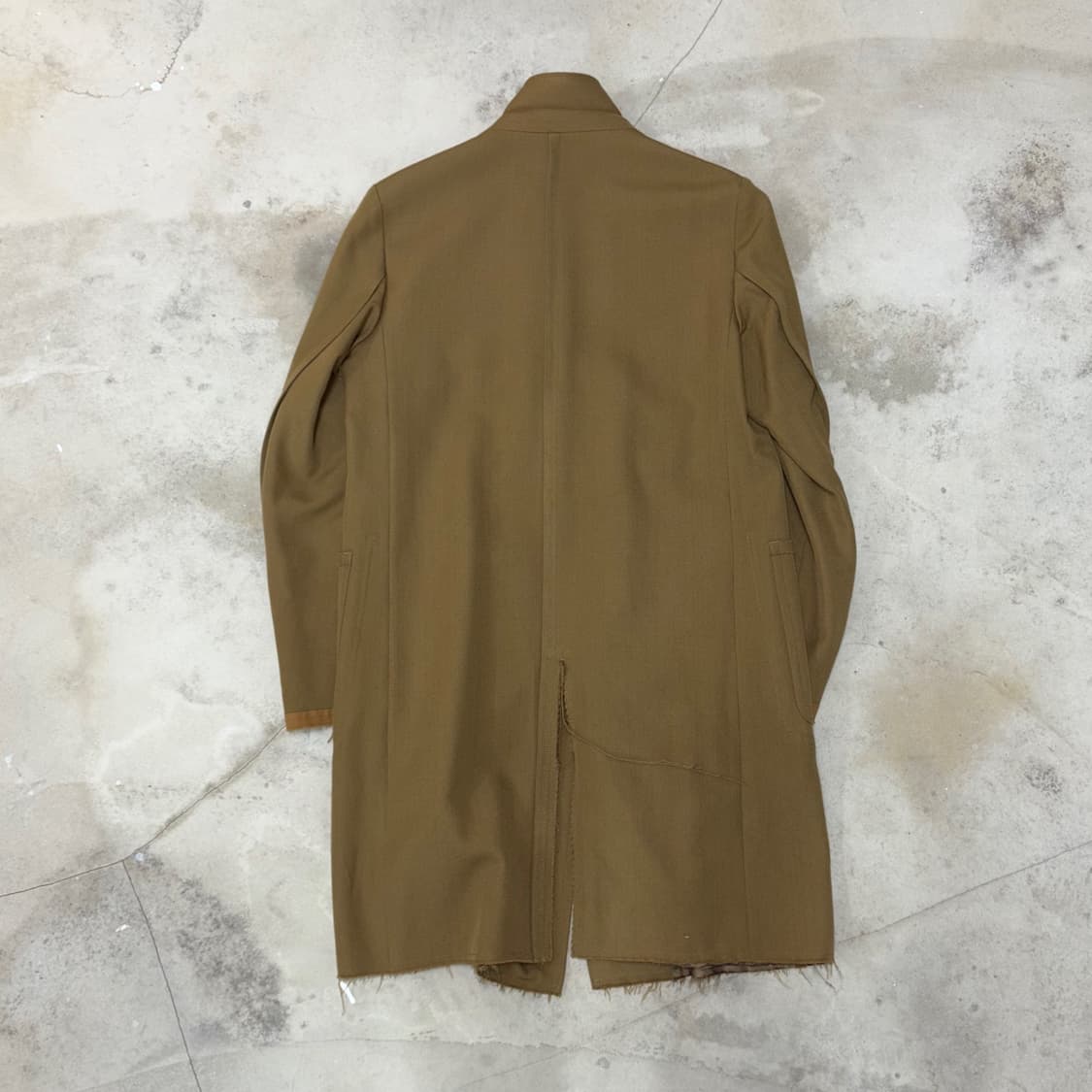 [2] AW15 UNDERCOVER ‘NO (B)ORDERS’ Coat 상품이미지2