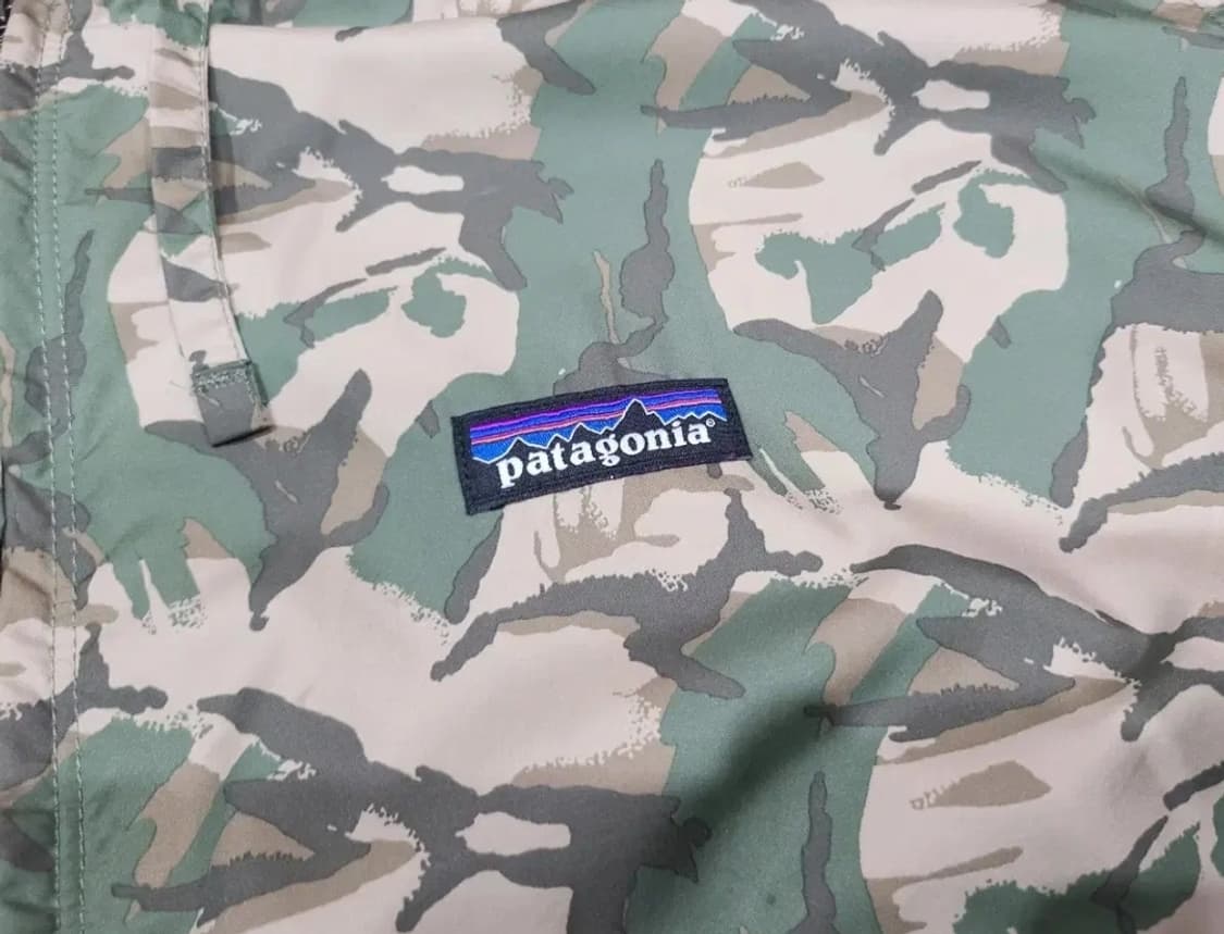 파타고니아 카모패턴 바람막이 상품이미지2