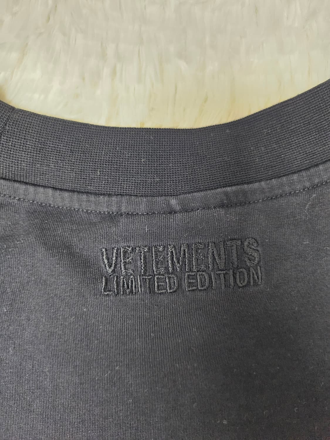 베트멍 체스트 로고 프린팅 반팔 티셔츠 M 상품이미지5