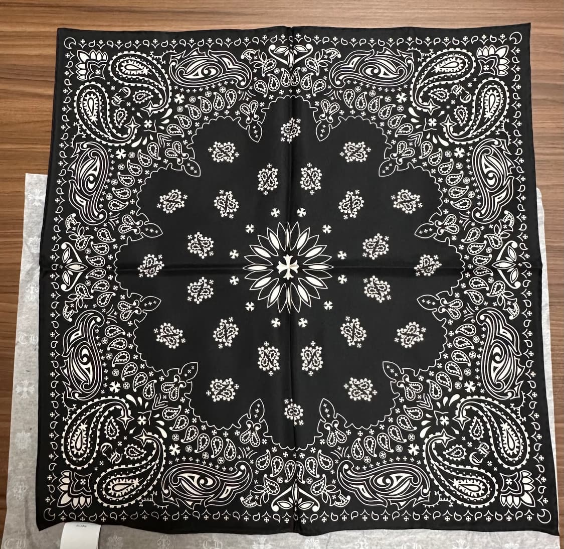 크롬하츠 실크반다나 블랙 상품이미지4