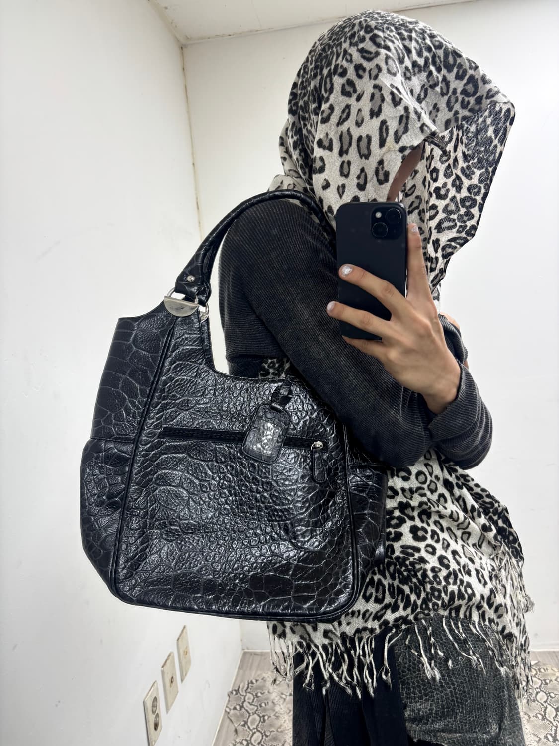 “Vintage” Y2K Snake Pattern Black Leathe 상품이미지1