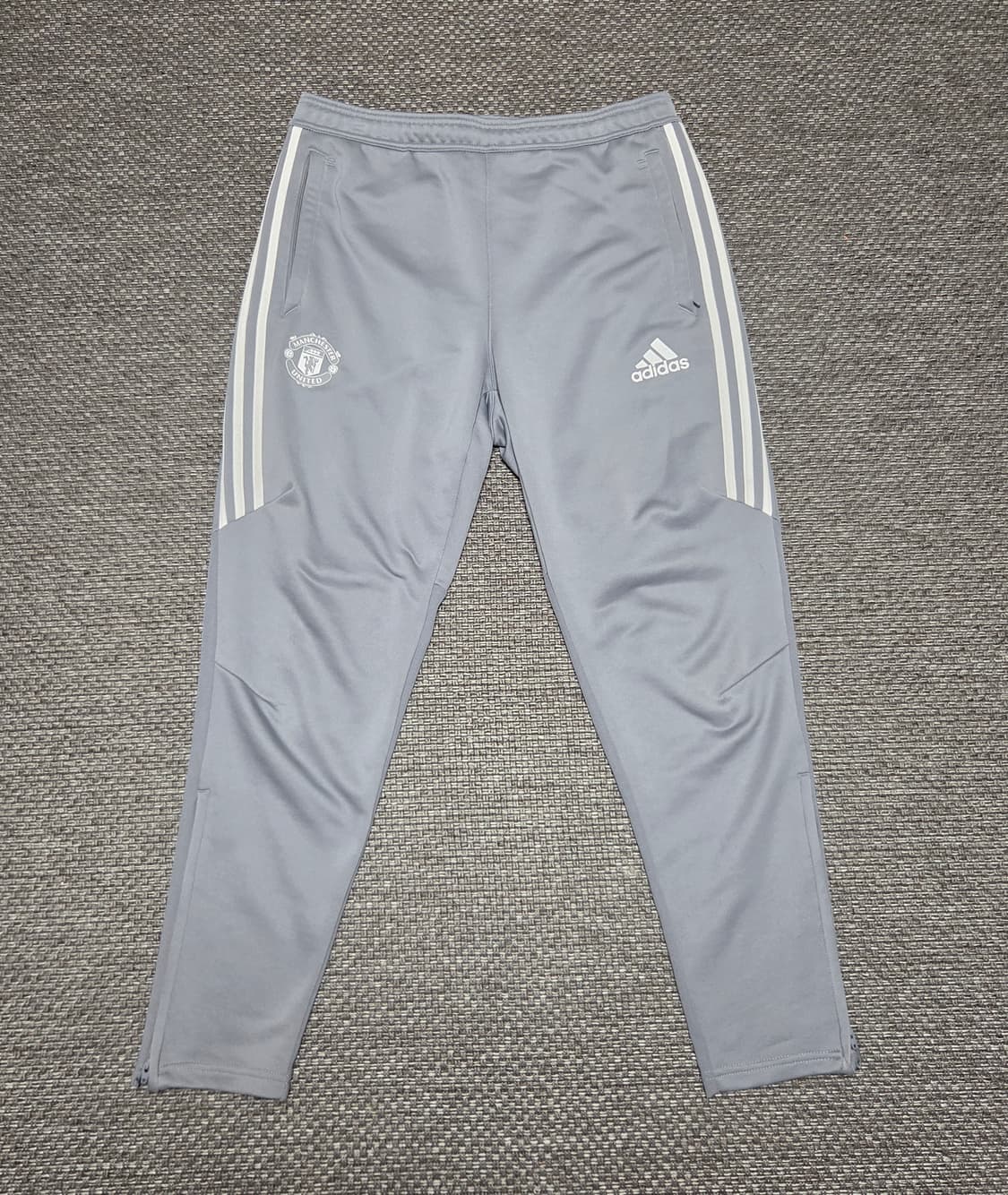아디다스 맨유 트레이닝 바지 그레이 상품이미지1