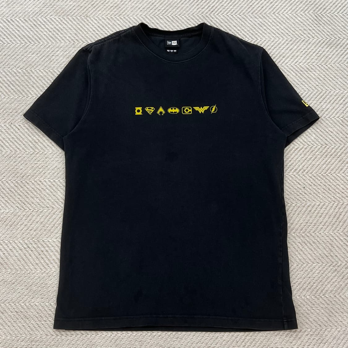 뉴에라 다크나이트 반팔티 r3625 상품이미지1